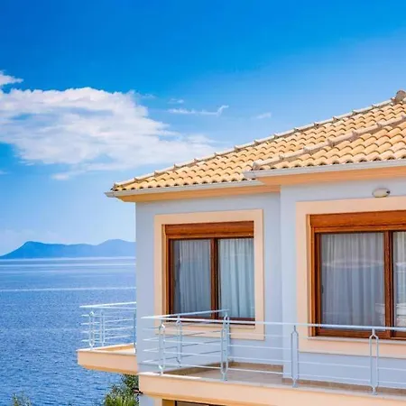 Sleeps 9 Pool Air Con Wifi * Sivota