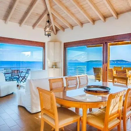 Villa Sleeps 9 Pool Air Con Wifi *