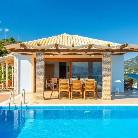 Villa Sleeps 9 Pool Air Con Wifi